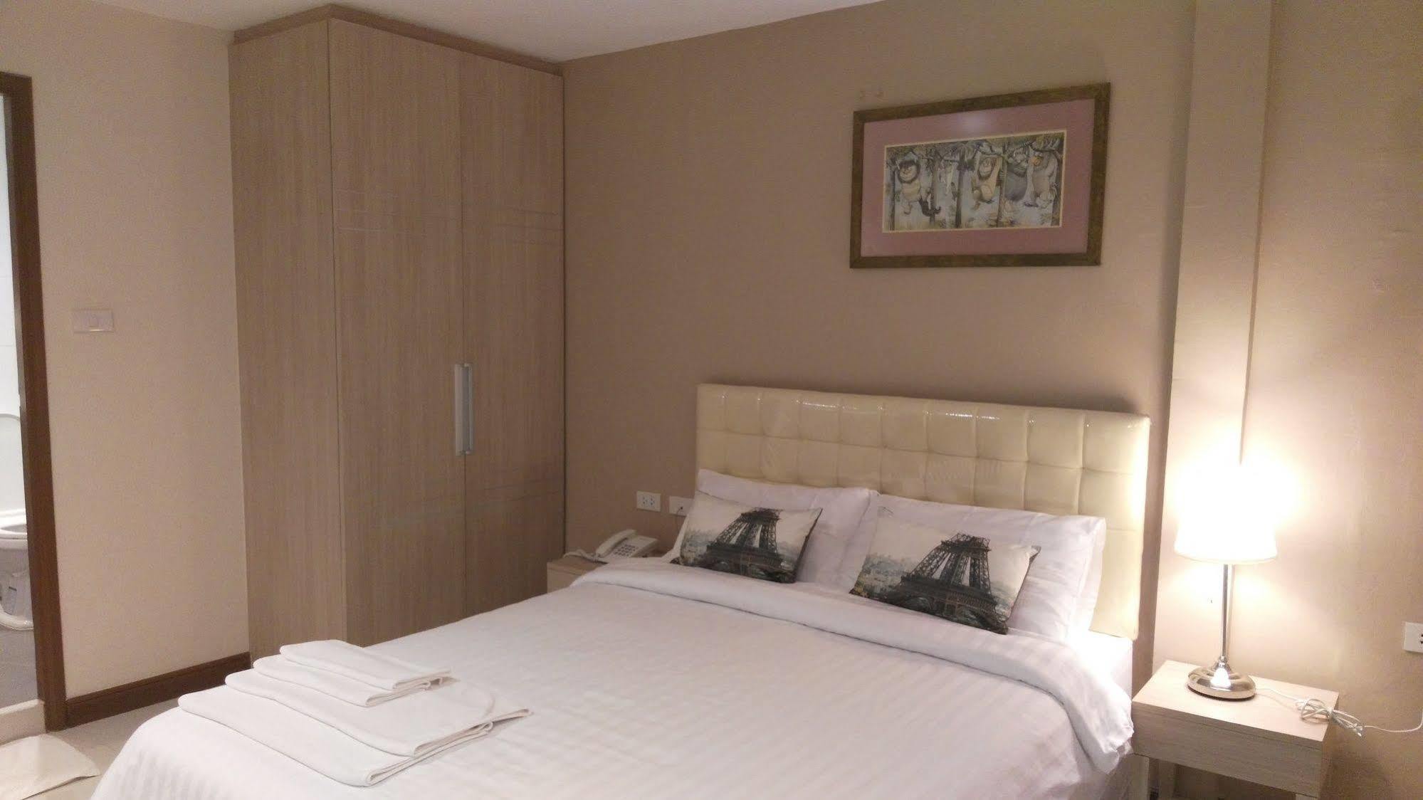 Ur 22 Residence Банкок Екстериор снимка