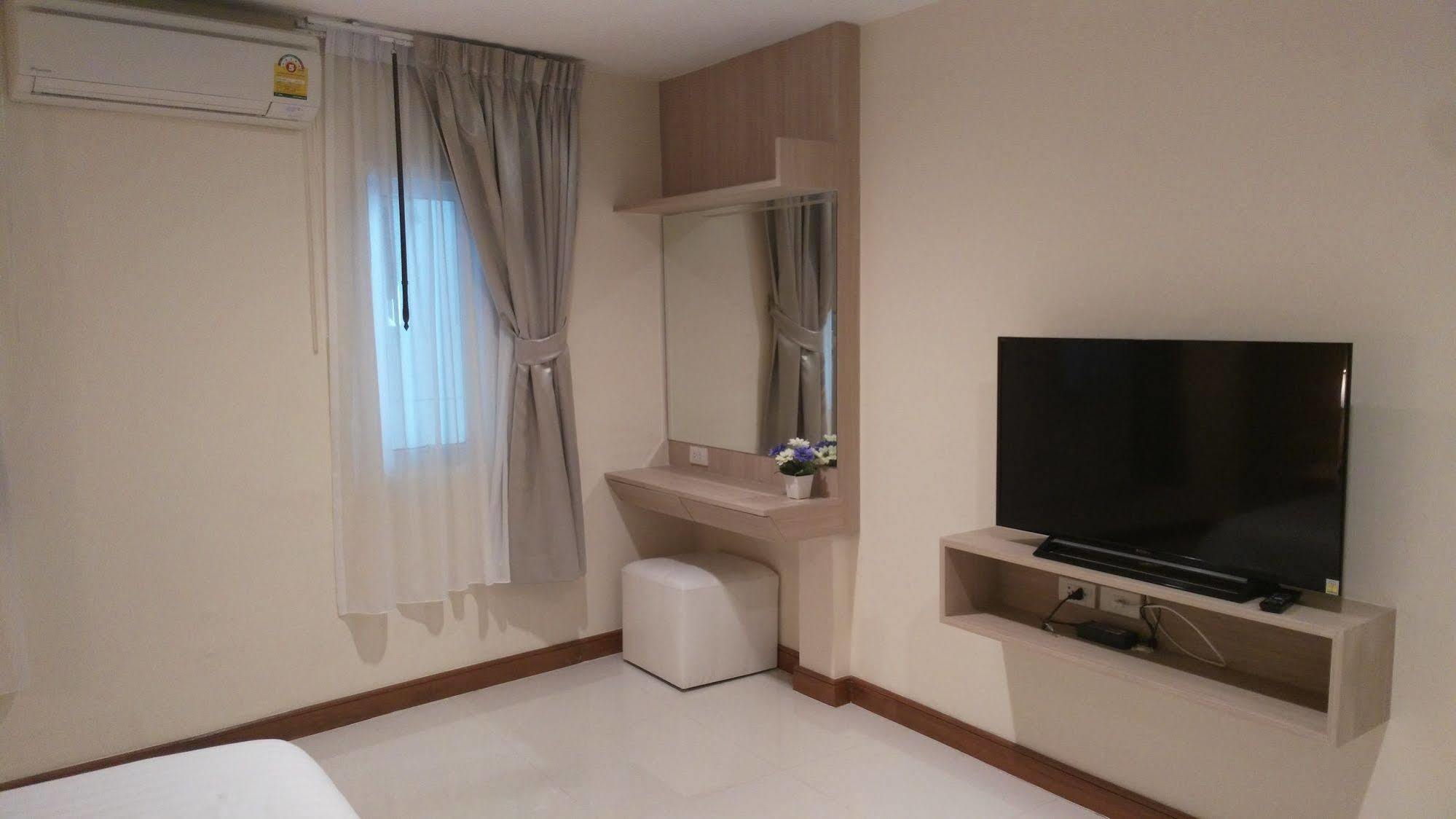 Ur 22 Residence Банкок Екстериор снимка
