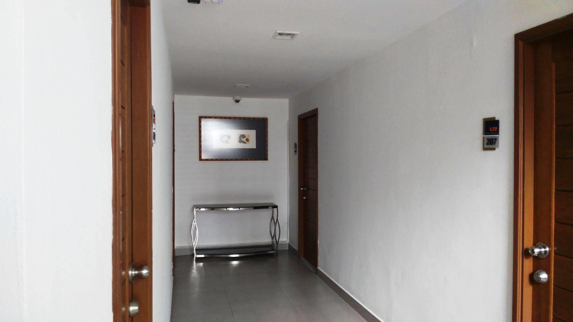 Ur 22 Residence Банкок Екстериор снимка
